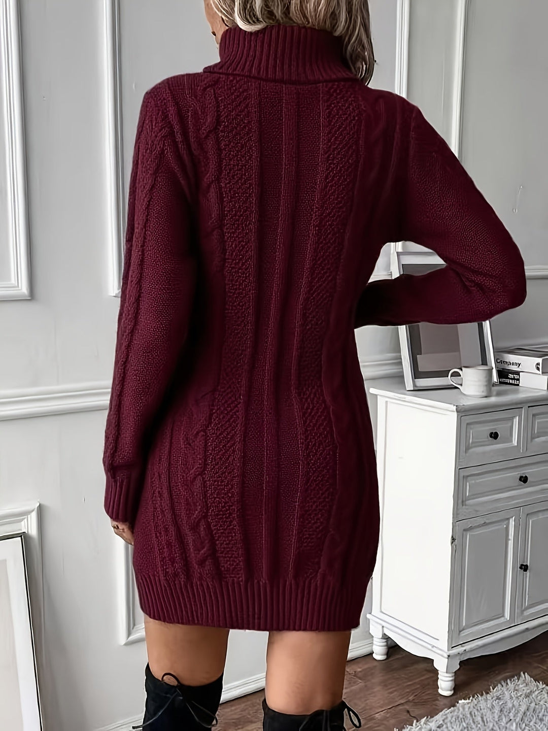 TRISHA - CLASSIC RIBBED KNIT DRESS