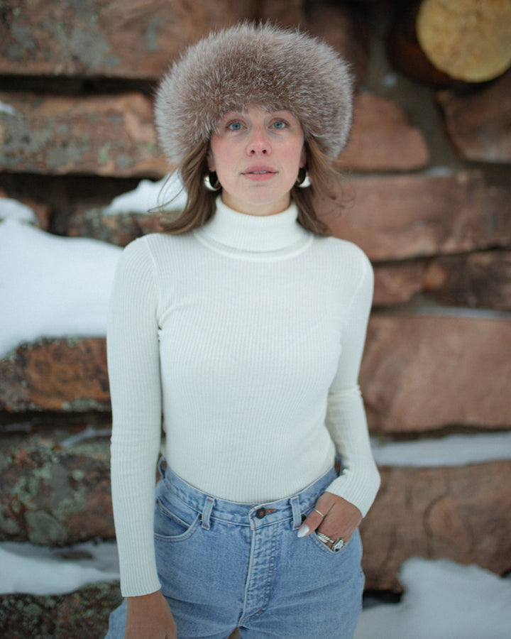 Ann | The Classic Turtleneck