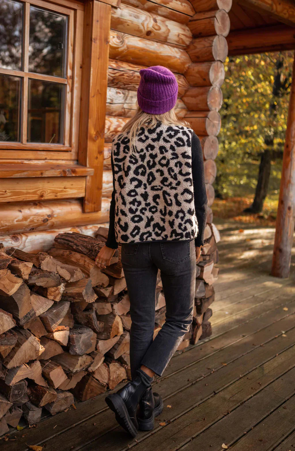 ROANNE - BOLD FELINE CHIC VEST