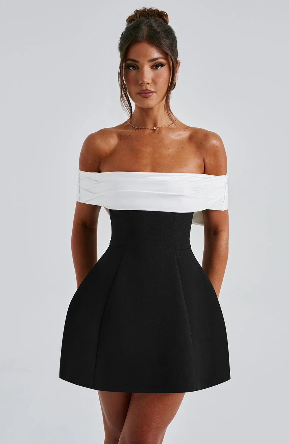 KISSES - OVERSIZED BOW MINI DRESS