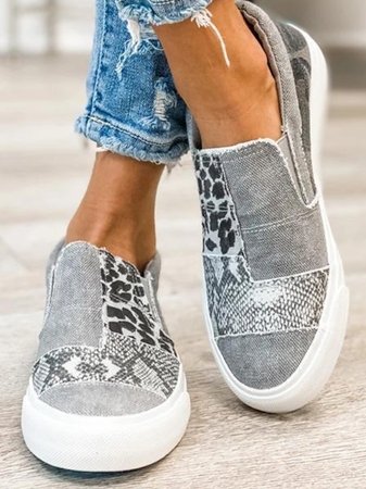 REGINA - FASHIONABLE COMFORT LOAFERS WITH SUPPORTIVE RELIEF