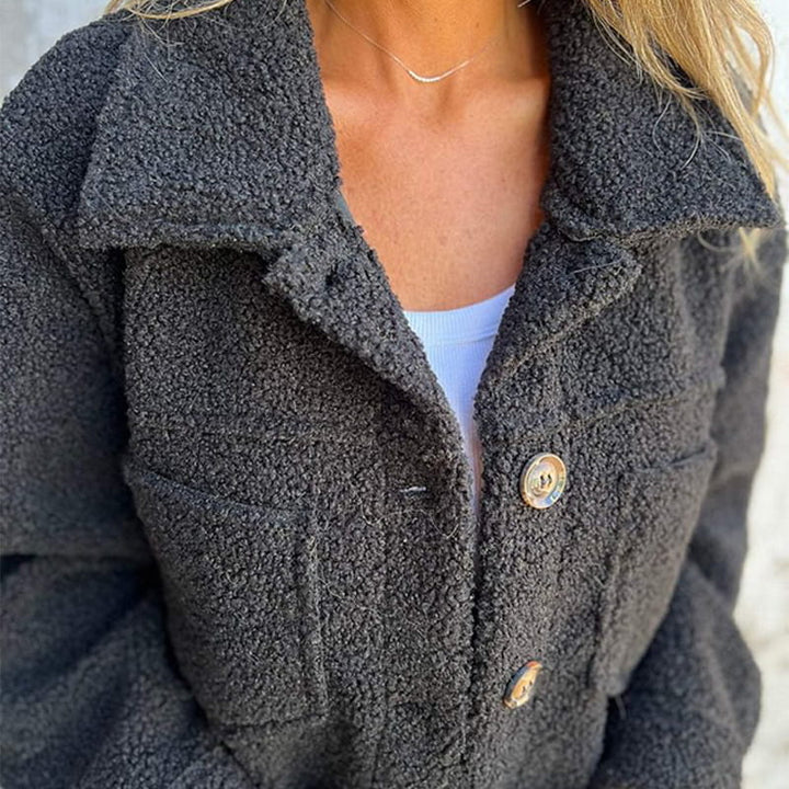 Ami | Stylish Autumn Coat